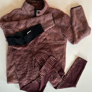 Nike and PINK fuzzy set, PINK 1/2 zip XS and Nike Pro Hyperwarm tights S, EUC